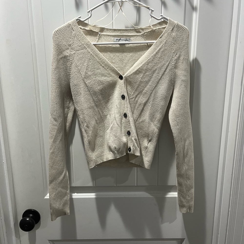 Cream cropped button down.